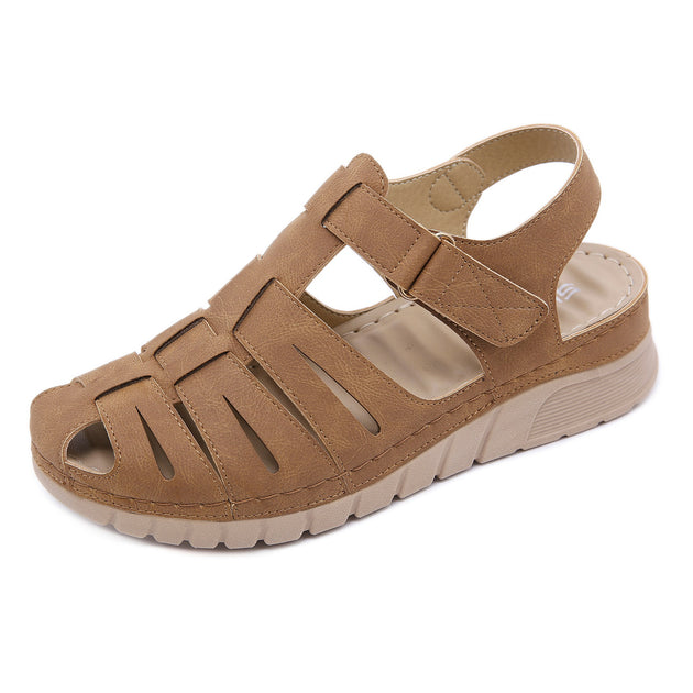 Wet water sandals for women with sloping heels soft soles anti slip and fashionable toe Roman thick soled sandals brown eprolo